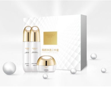 补水,敷面膜还有按摩从清晨的微风到夜晚的繁星正真的美由内而外来给